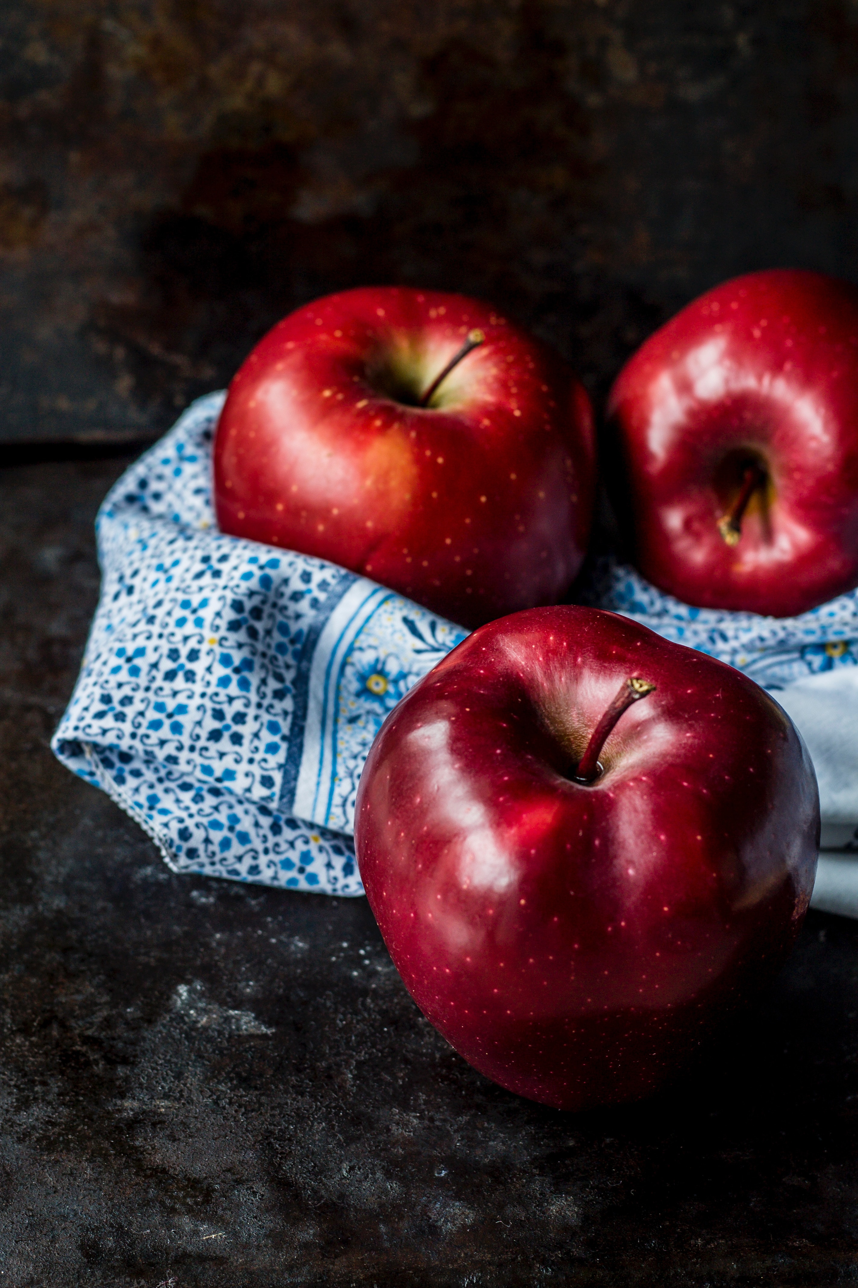 Still life photography of apples